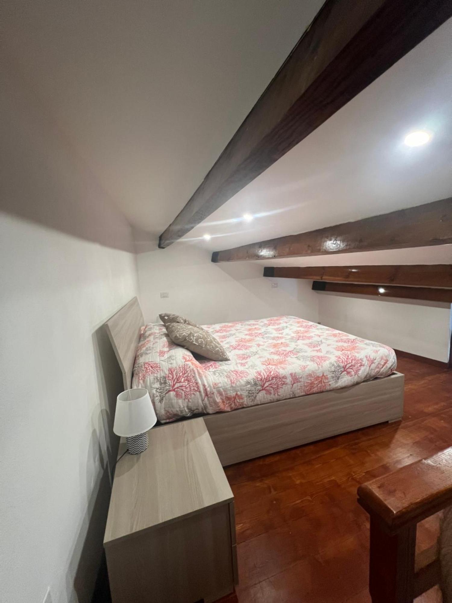 Station Rooms37 Сасари Екстериор снимка