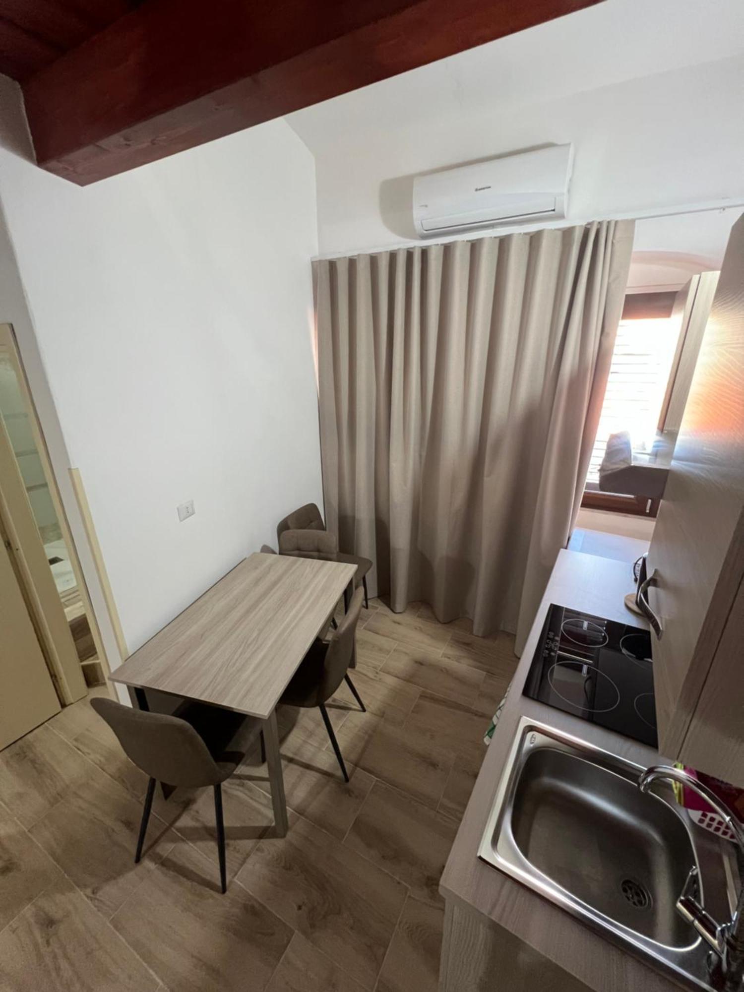 Station Rooms37 Сасари Екстериор снимка